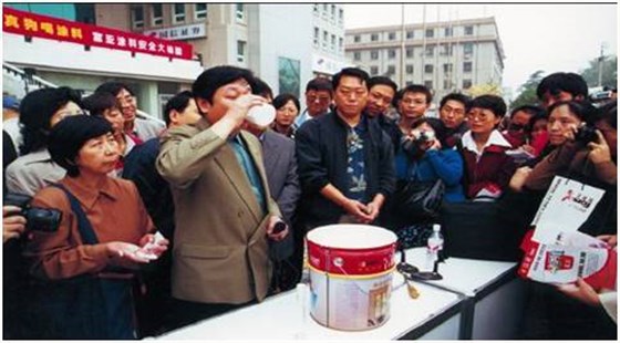 能喝的涂料就一定是環(huán)保的嗎？_廣東韶關水性木器漆品牌廠家
