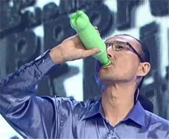 能喝的涂料就一定是環(huán)保的嗎？_廣東韶關水性木器漆品牌廠家